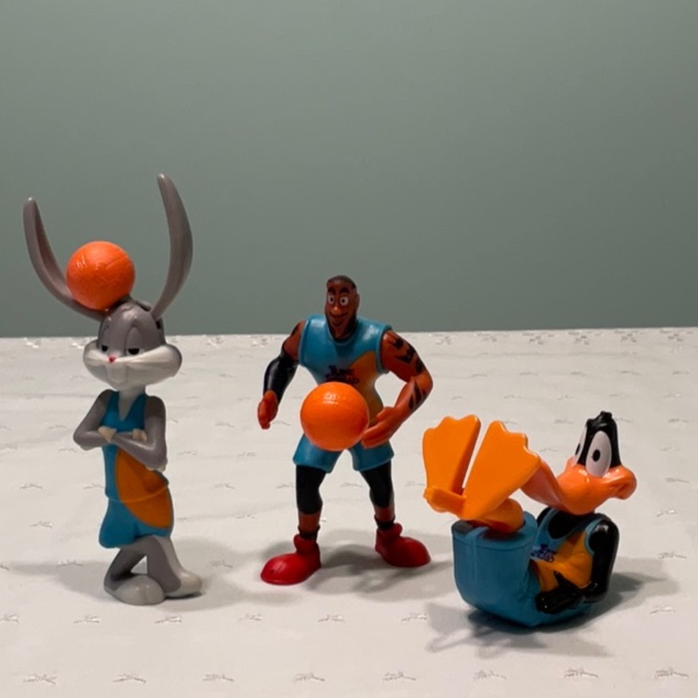 Looney Tunes 2020 Tune Squad McDonald Toys, Bugs Bunny, Daffy, Basketball Player